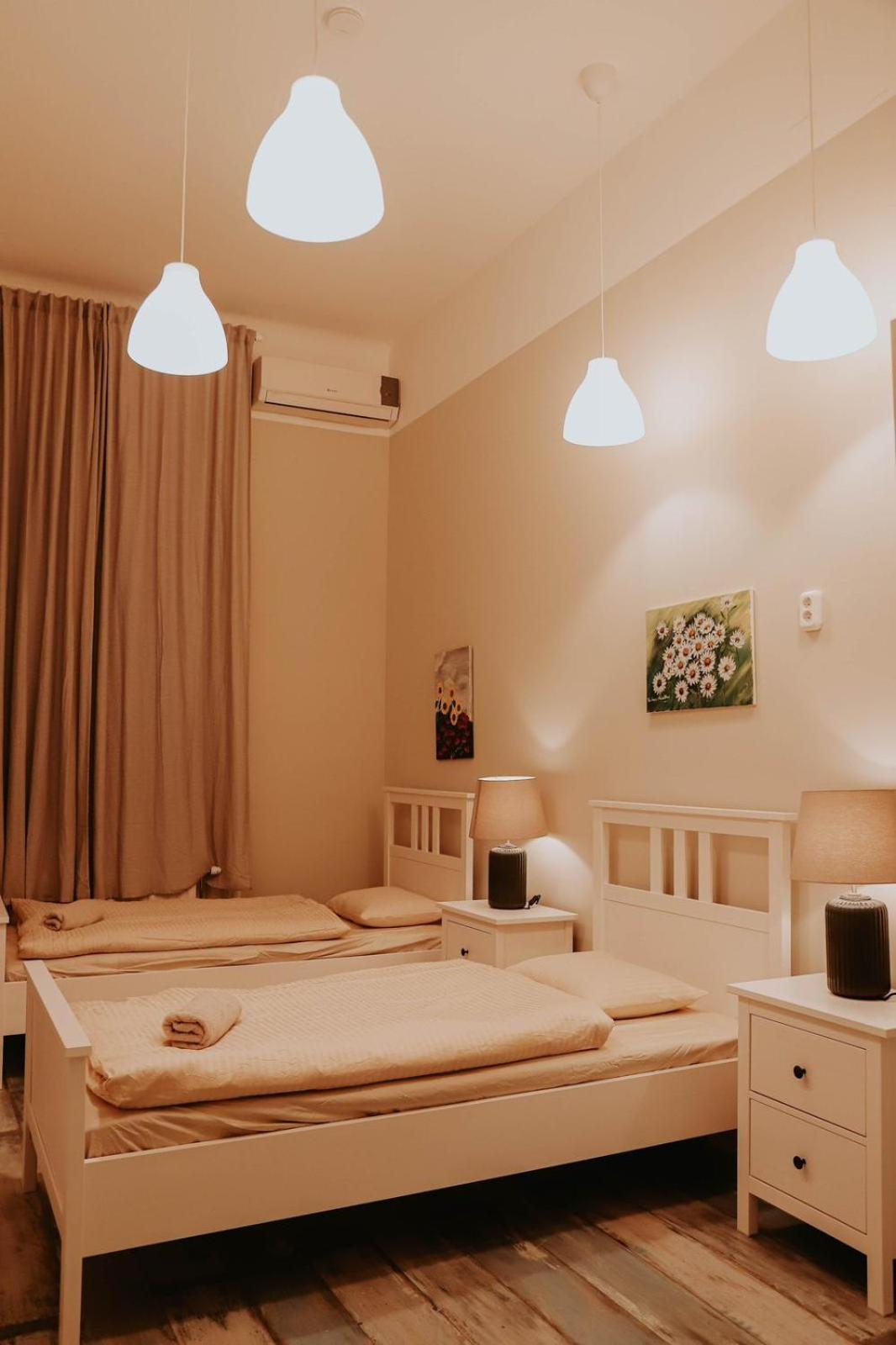 Rooms For Rent In Centre Budapest Exterior foto